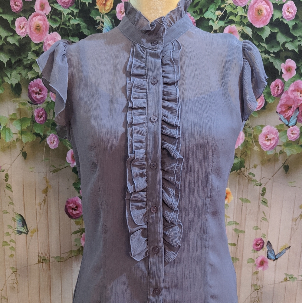 Women's Short Sleeve Ruffle Top Medium